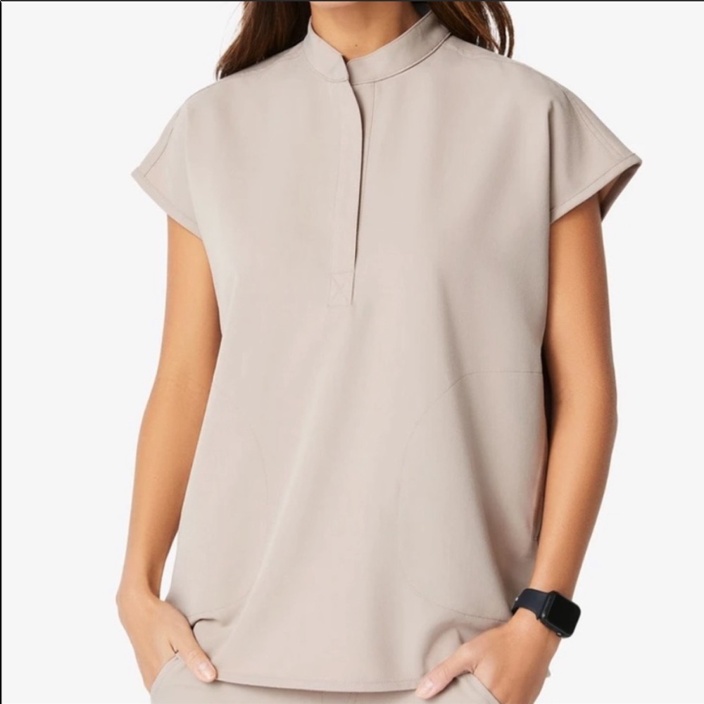 ❌SOLD❌ Figs Boulder Rafaela Scrub Top
